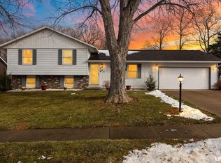 303 Beloit Rd, Marquette Heights, IL 61554