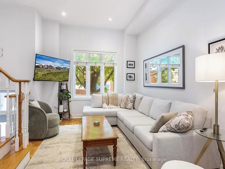 16 Lightbourn Ave — Photo 9