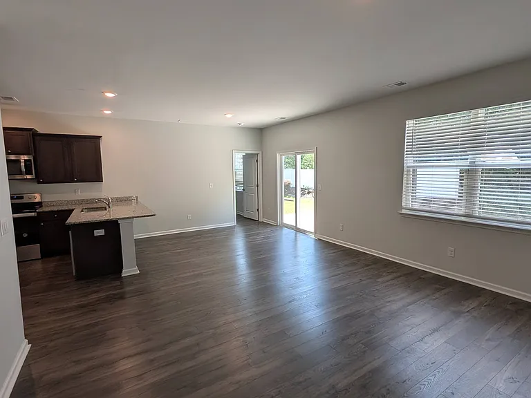 280 Forestbrook Cove Cir — Photo 16