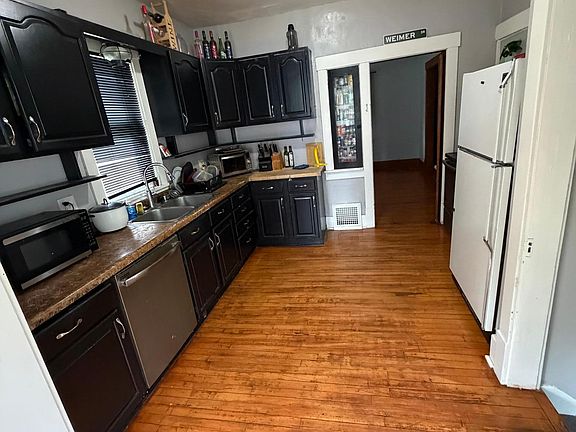 3rd image of 643 Mound Ave