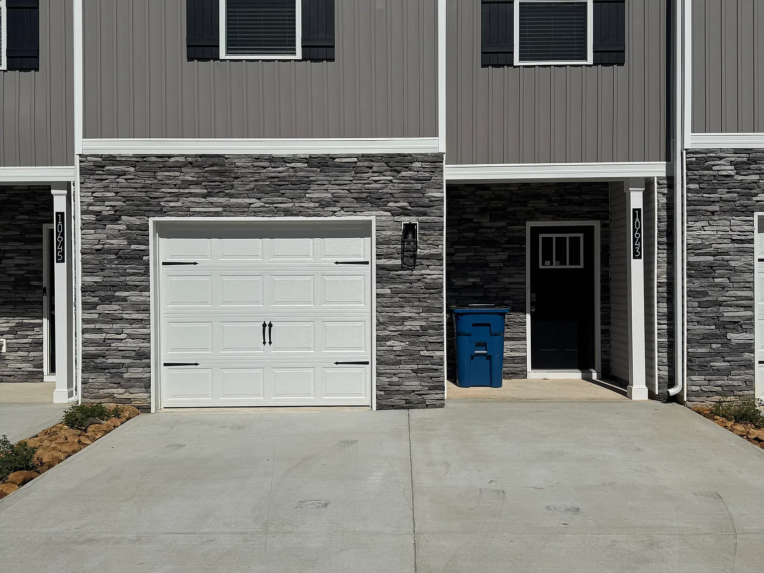 4 bed, 2.5 bath, 1554 sqft, $2,350 — Photo 1