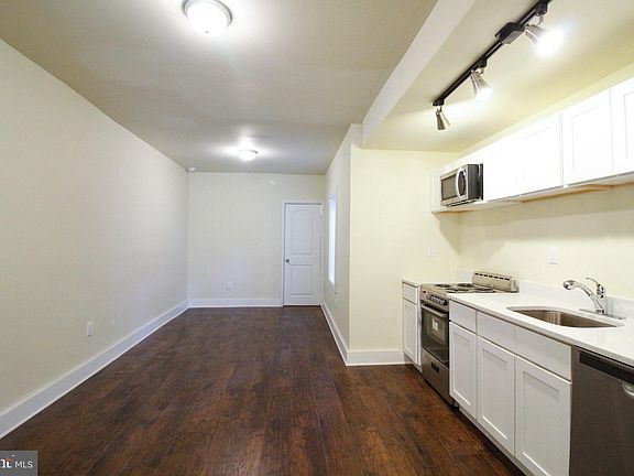 3rd image of 2305 N College Ave #A