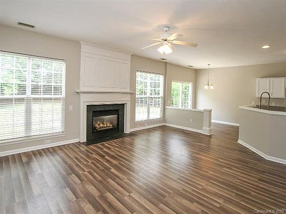 3rd image of 8711 Fieldcroft Dr