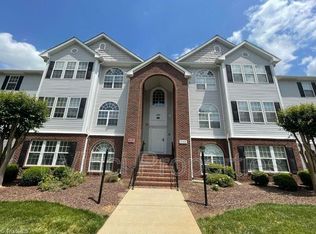 3702 Cotswold Ter #D, Greensboro, NC 27410