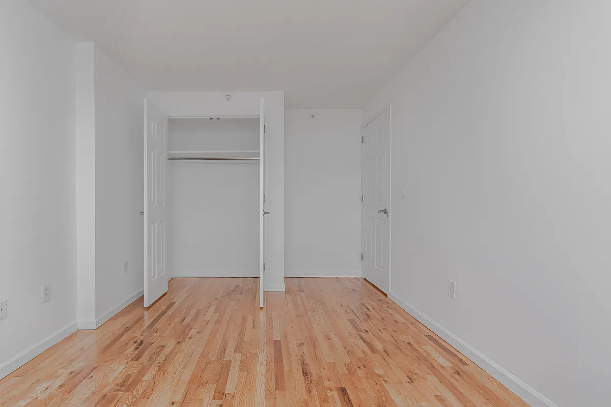 Building Photo - 358 Grove St #12B