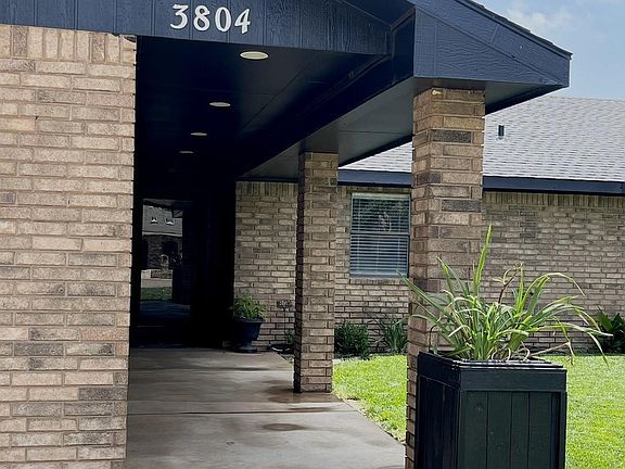 3rd image of 3804 Nancy Lopez Dr