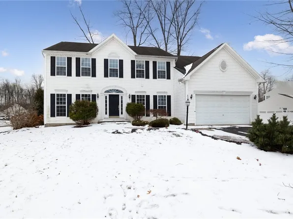 537 Deer Haven Dr, Webster, NY 14580