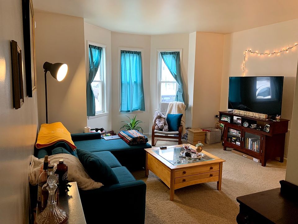 1st image of 322 W 3rd St 2nd-fl 1