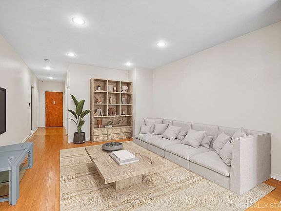 4th image of 3 Hanover Sq APT 11E