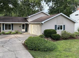 26091 Redwood Dr, Olmsted Falls, OH 44138