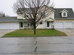 2853 Crab Apple Ln, Green Bay, WI 54311