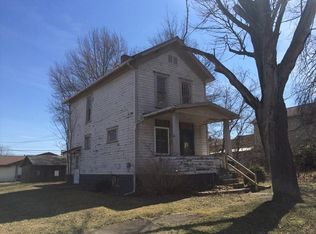 1041 Parrish St, Uhrichsville, OH 44683