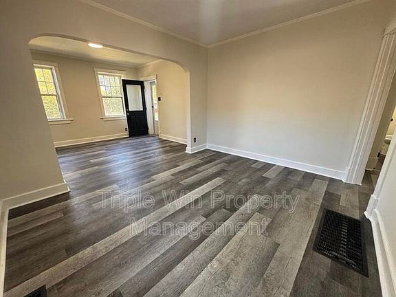 2nd image of 3700 Taft Ave #1