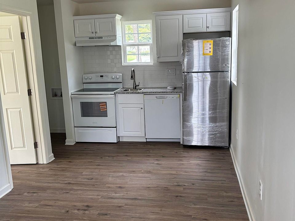 1st image of 1312 Oak St