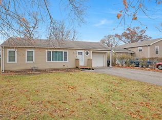 8907 Ramble Rd, Wonder Lake, IL 60097