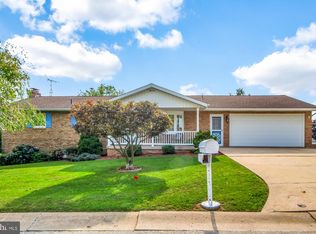 120 Maylyn Ave, Dallastown, PA 17313