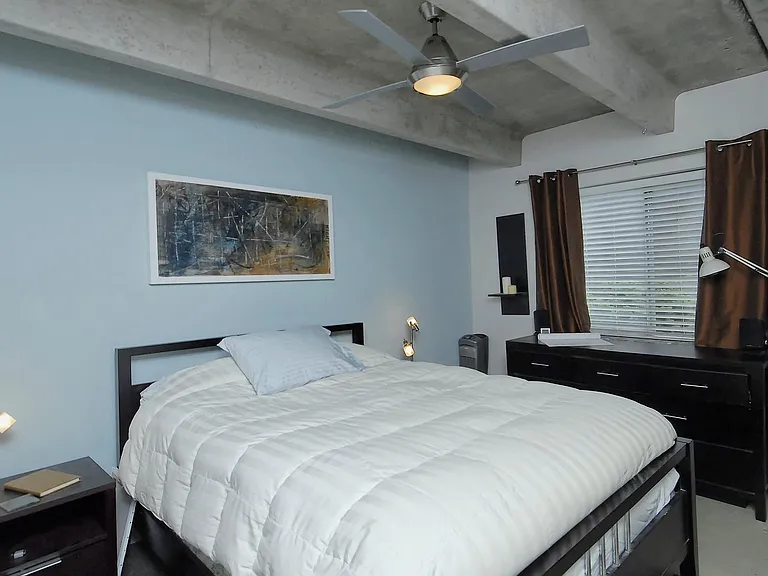 590 N Logan St — Photo 12