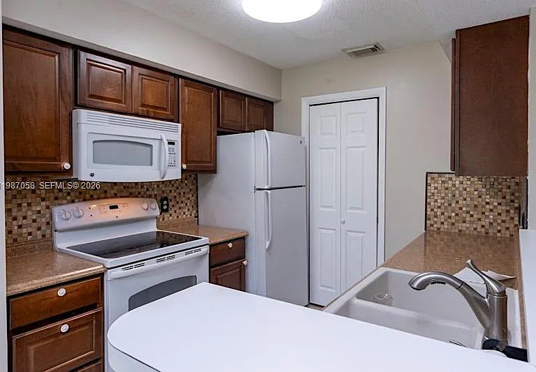 815 W Boynton Beach Blvd #10-205 — Photo 16