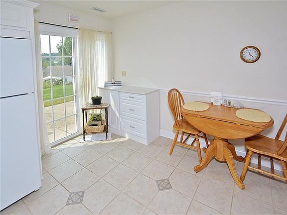 5th image of 5112 Whispering Pines Ln
