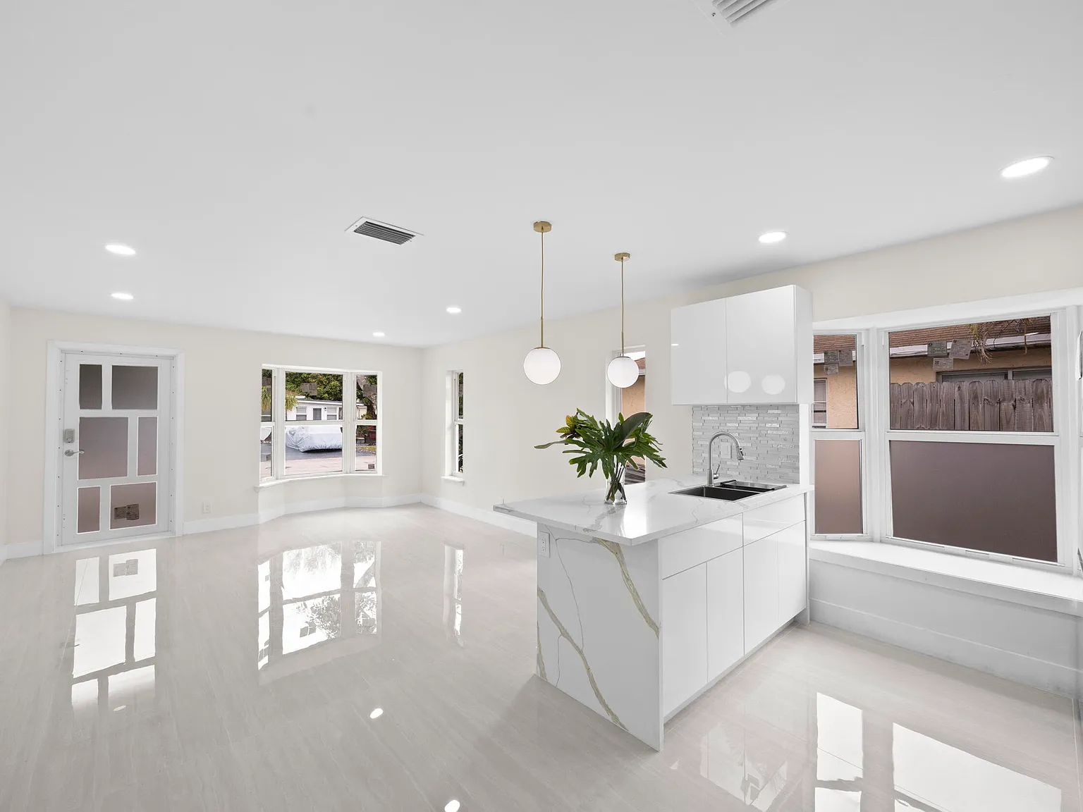 2 bed, 2.0 bath, 861 sqft, $2,600 — Photo 4