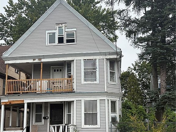 2nd image of 113 Eagle St