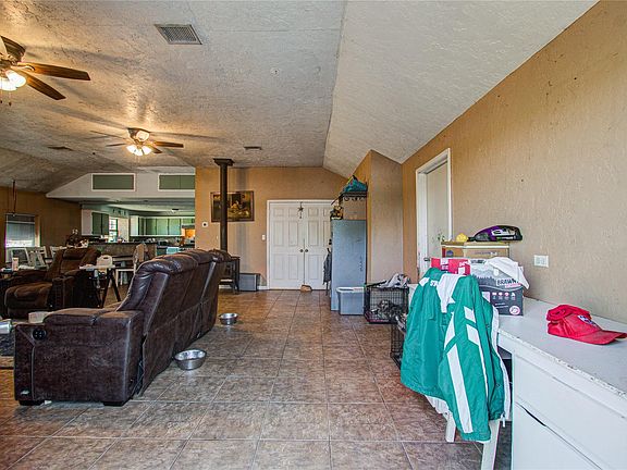 5th image of 1246 Drymalla Rd