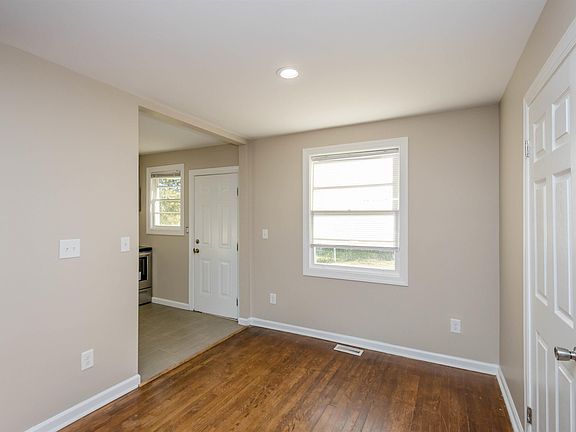 4th image of 132 Belair Rd