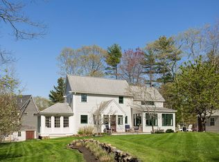 39 Pine Mountain Rd, Cape Neddick, ME 03902