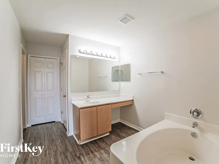 12742 Lake Vista Dr — Photo 11