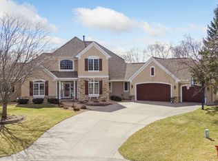 3727 Fairway Point, Woodbury, MN 55125