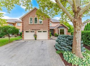 2796 Teak Cres, Oakville, ON L6J7M4