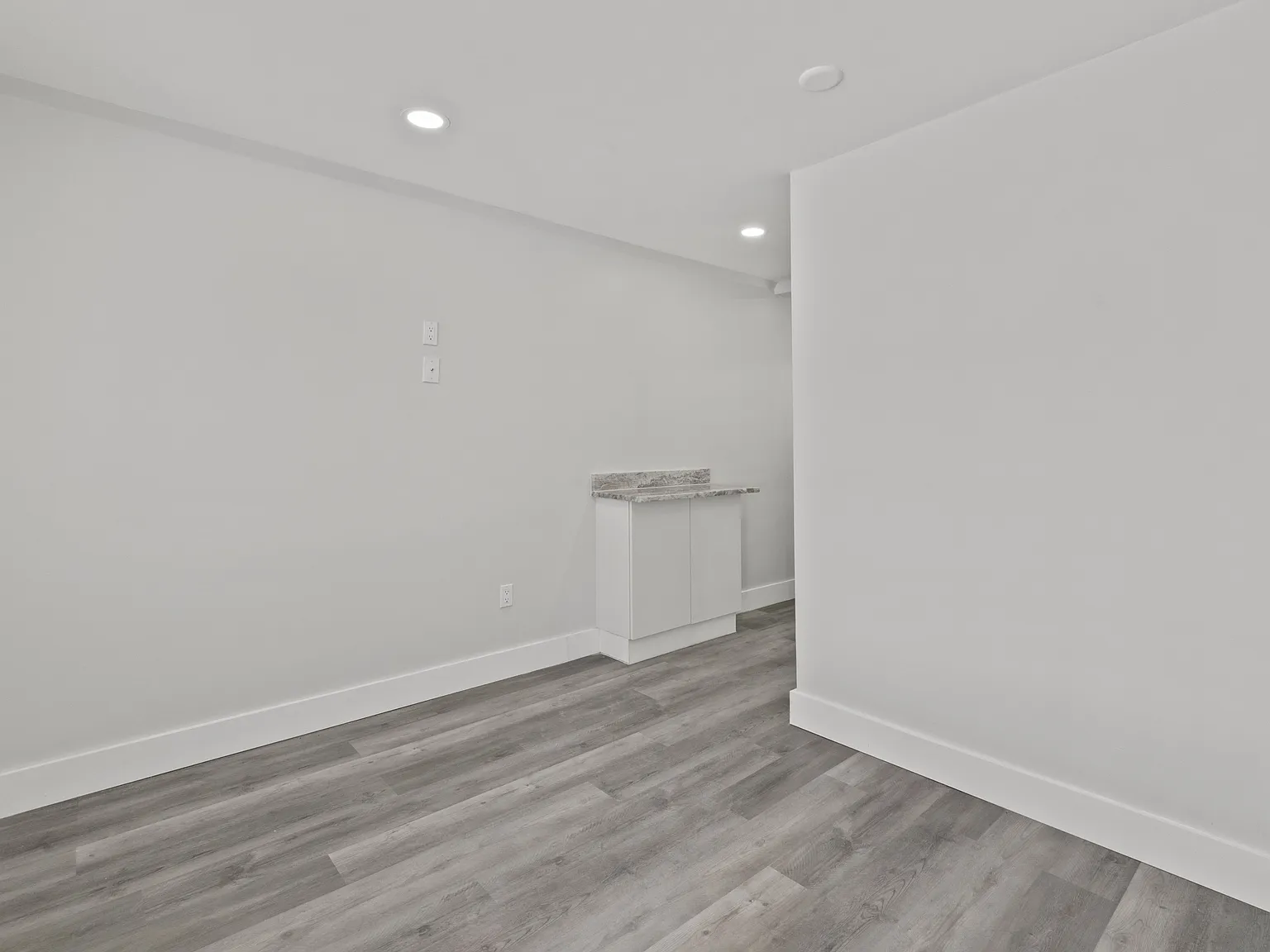 620 Sudderth Drive - 3 — Photo 4