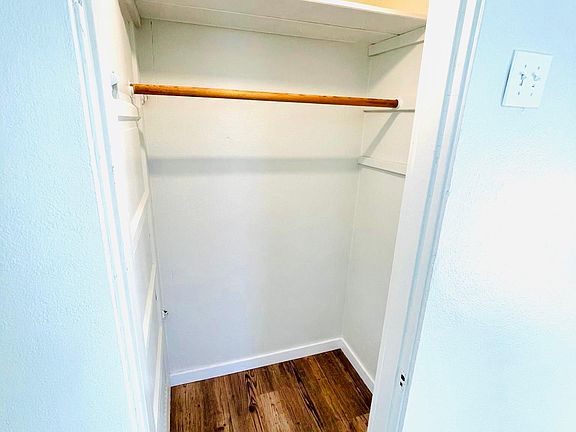 5th image of 215 S Seminary St APT 3