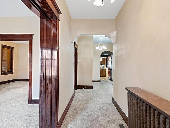 5th image of 2130 Allen Ave