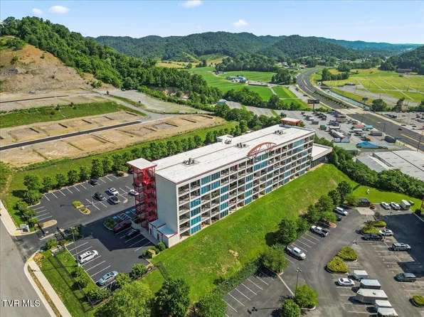 210 Raceday Center Dr Unit 1401, Bristol, TN 37620