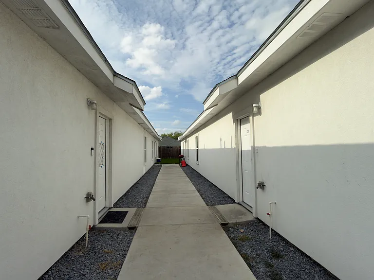 1404 W Heritage Dr #2 — Photo 23