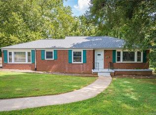 758 4th Street Dr NW, Hickory, NC 28601