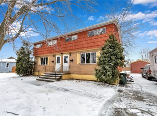 45 W 3rd St, Depew, NY 14043