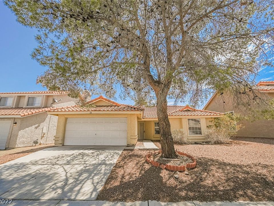 30 Fantasia Ln, Henderson, NV 89074