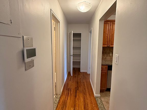 4th image of 1130 Stadium Ave APT 5F