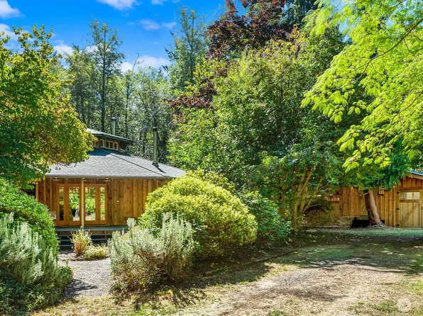 13309 SW 270th St., Vashon, WA 98070