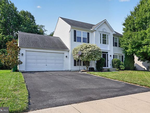 4th image of 27 Browning Cir