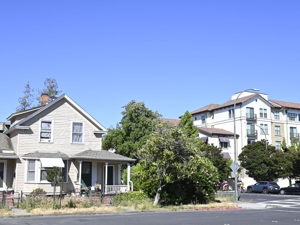 708 Allerton St Floor 1