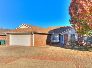 2005 Silver Fox Dr, Edmond, OK 73003