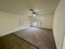 112 Vieux Orleans, D