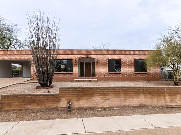 2nd image of 2710 W Calle Carapan