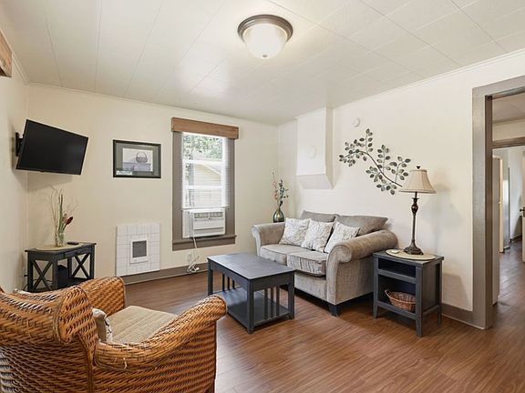2nd image of 327 6th St APT 2
