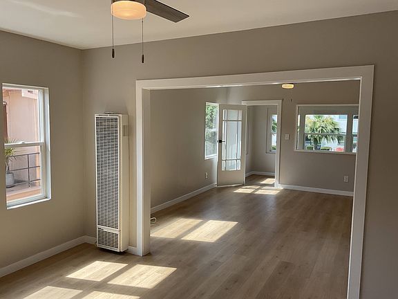 2nd image of 5424 Carlton Way #5428