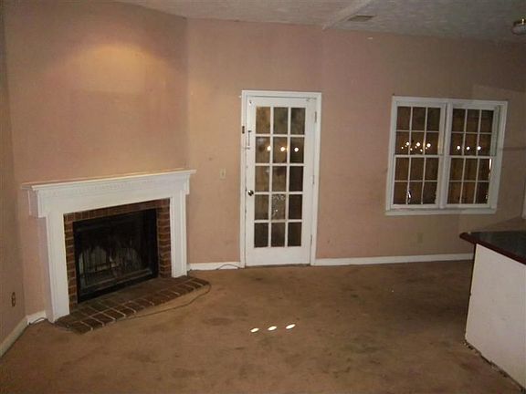 2nd image of 961 Carla Pl