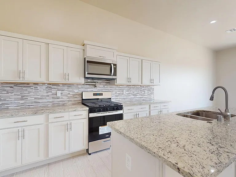 11118 Blue Eyed Grass St — Photo 3